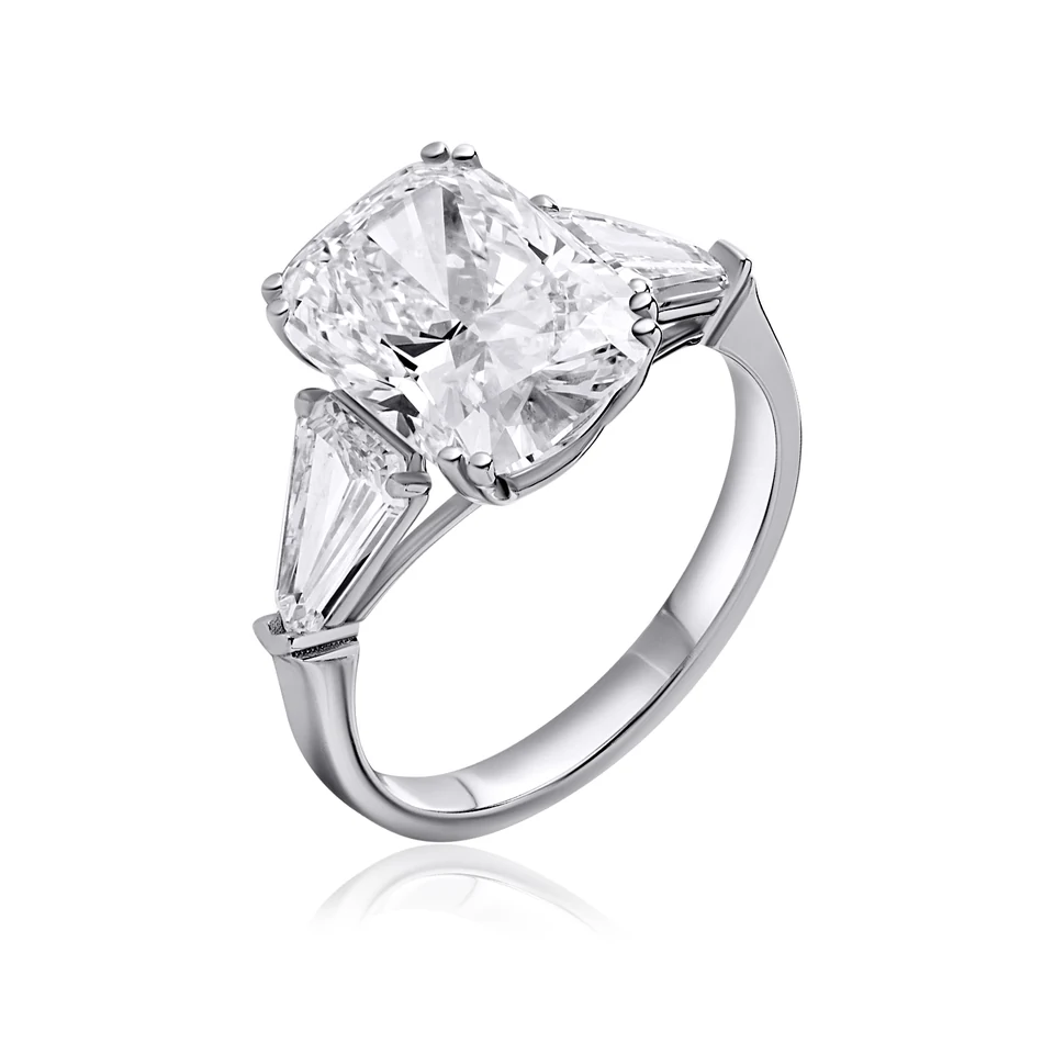 Cushion & shield diamond ring